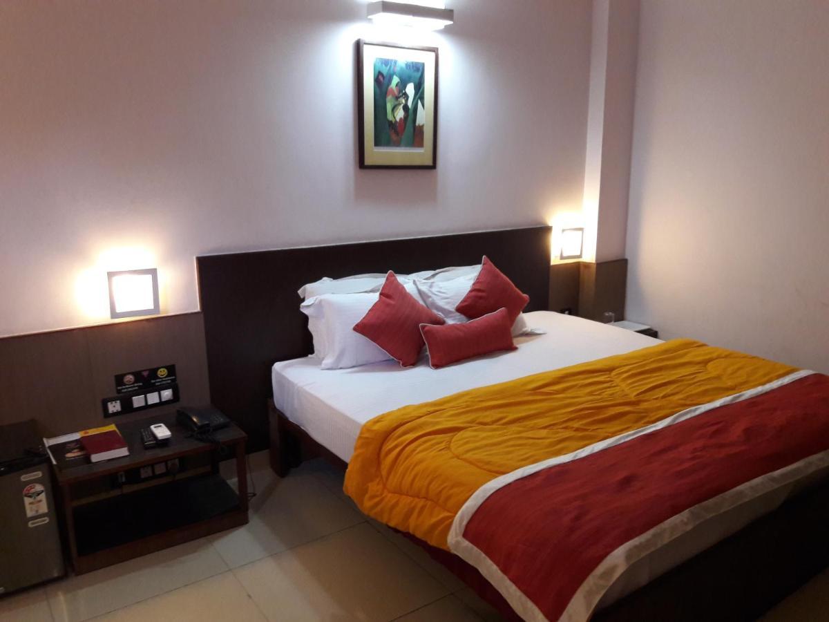 New Delhi Ymca Tourist Hostel Exterior photo