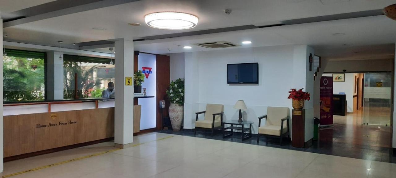 New Delhi Ymca Tourist Hostel Exterior photo